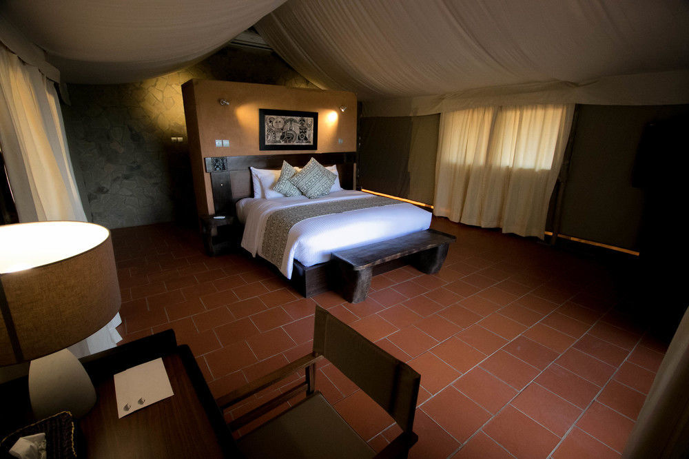 Zaina Lodge Wa Екстер'єр фото